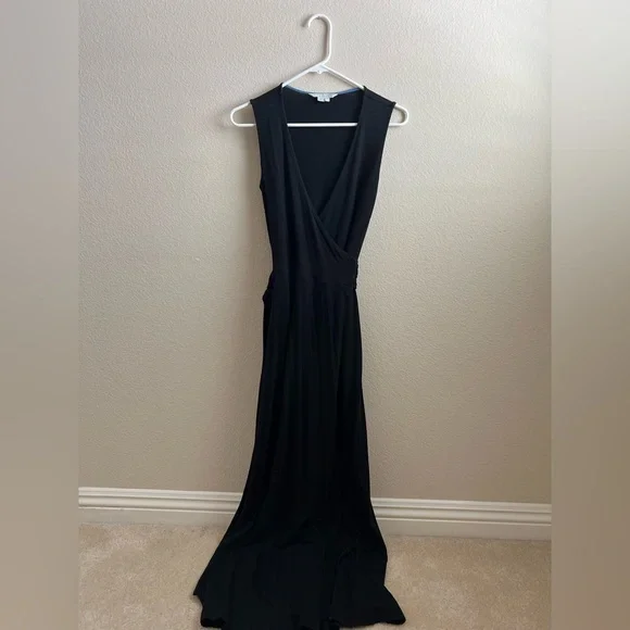 knee length dresses for ladies Mila Trim Tiered Jersey Dress-Black